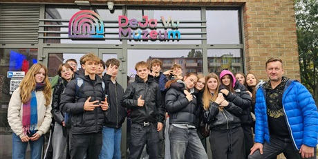 Powiększ grafikę: szkola-na-miescie-718350.jpg