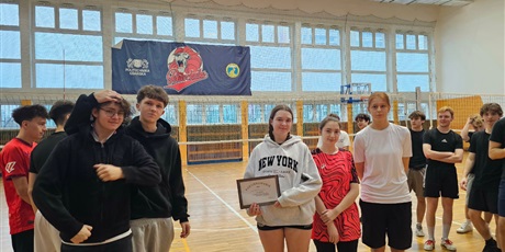 Powiększ grafikę: szkolny-turniej-siatkowki-666413.jpg