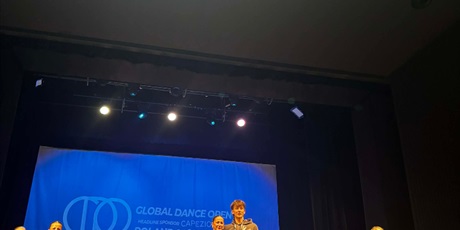 Powiększ grafikę: weronika-i-jej-sukcesy-taneczne-680918.jpg